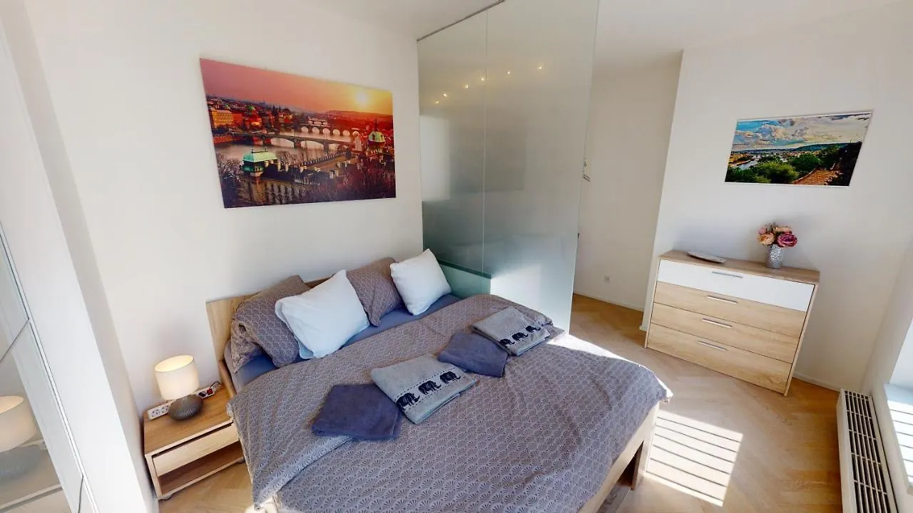 Apartmán Onsite Free Garage Parking, 10Min Centre By Bus Praha