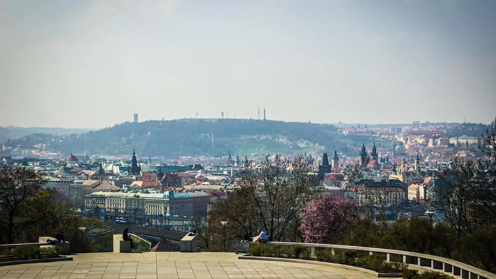 Apartmán Onsite Free Garage Parking, 10Min Centre By Bus Praha